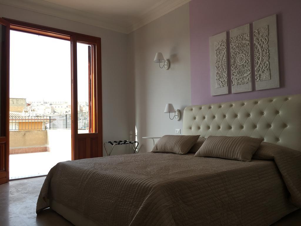 Simonetta'S Rooms Noto Exterior photo