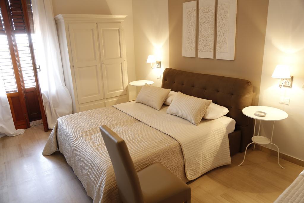 Simonetta'S Rooms Noto Exterior photo